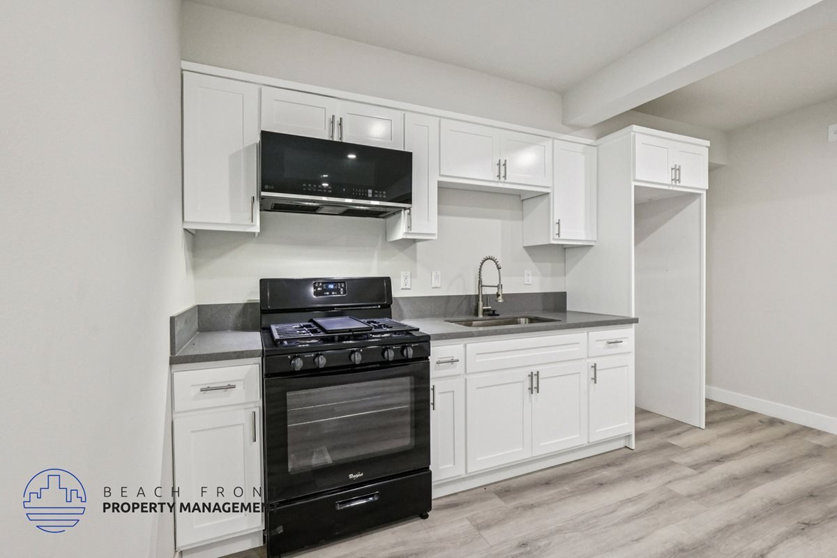 716-722 East 7th Street Apartments